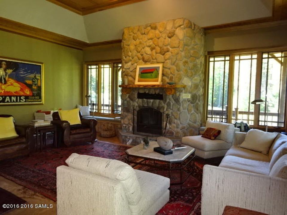 ISukno82y8qyc30000000000